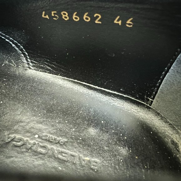 BALENCIAGA Men's Black Leather Derby Shoes. - Picture 16 of 16
